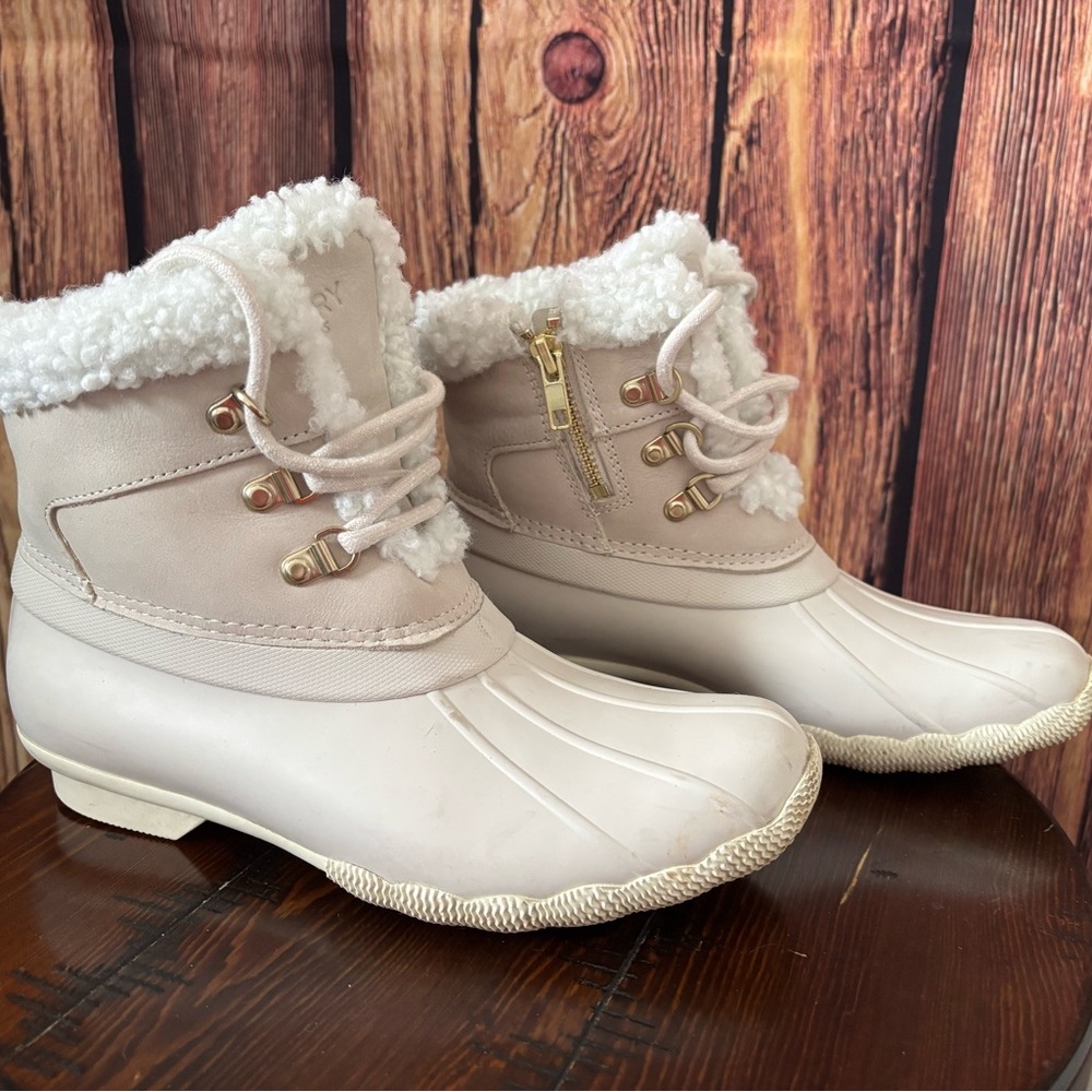 Sperry Women's Saltwater Alpine Duck Boot in Off-White